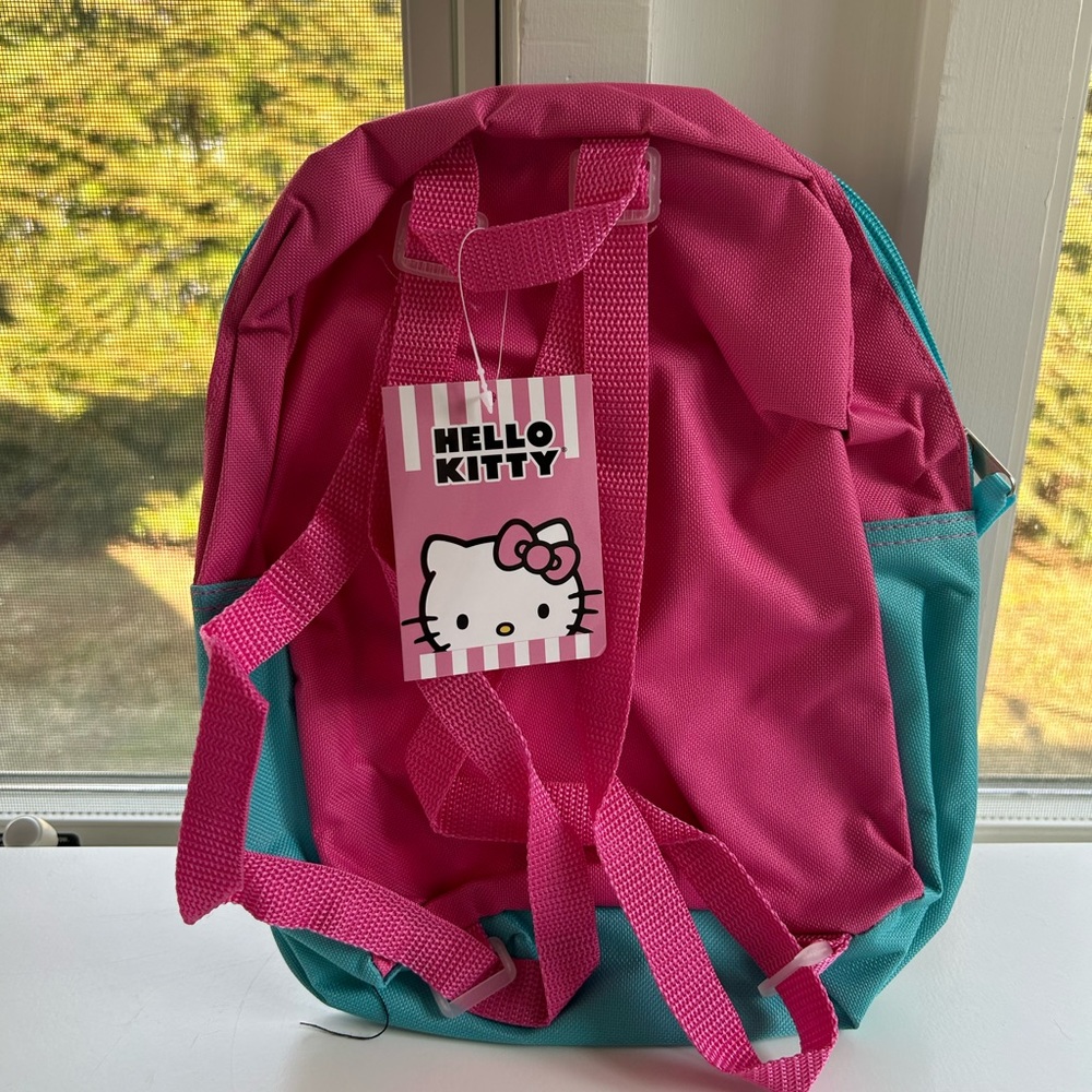 NWT hello kitty Backpack - Picture 2 of 2